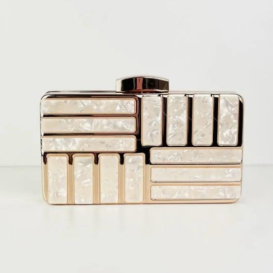 CLUTCH MADREPEROLA RETANGULAR OFF WHITE