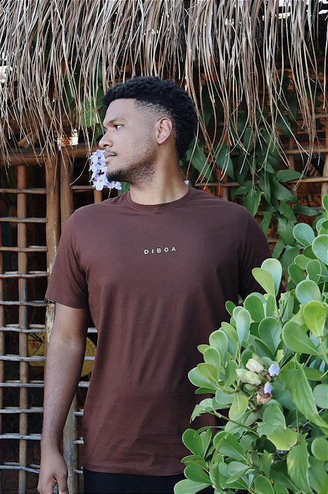 Camiseta Minimalista DIBOA - Marrom Café