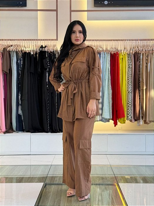 CONJUNTO PARKA E CALÇA ELISE - PANTALONA CAMURÇA