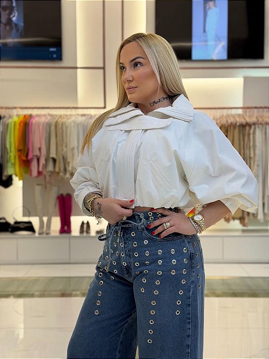 CALÇA JEANS DETALHE ILHÓS