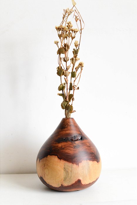 Vaso Onion em Jacarandá Violeta