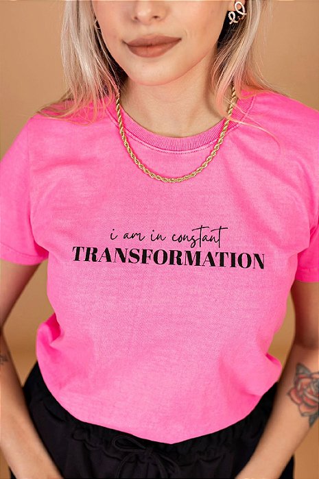 T-Shirt feminina transformation - Rosa neon