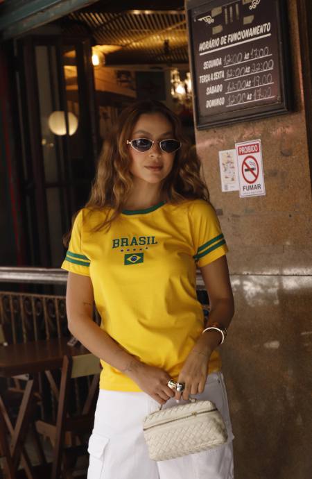 T-Shirt Feminina Brasil - Amarela