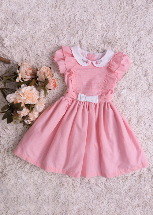 Vestido Infantil Com Gola Rosa