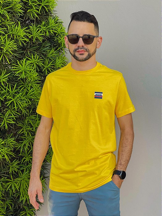 Camiseta Slim Fit Flag Lateral Amarelo Canário