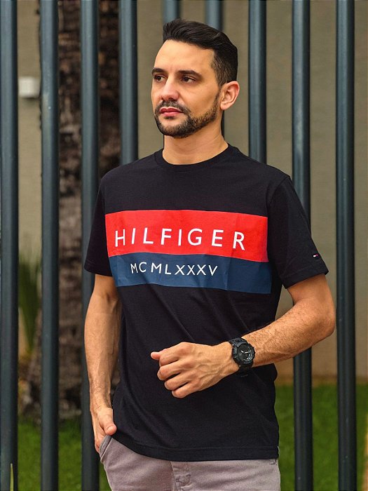 Camiseta Tommy Hilfiger Masculina Regular Fit Em Algodão Egípcio Hilfiger  MCMLXXXV