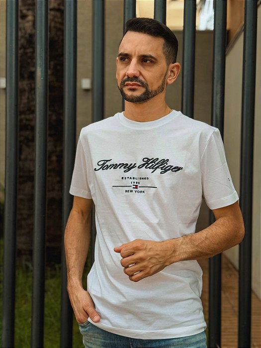 Camiseta Tommy Hilfiger Slim Fit Established 1985 New York Branca