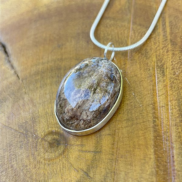Pingente Lodolita oval em prata 925