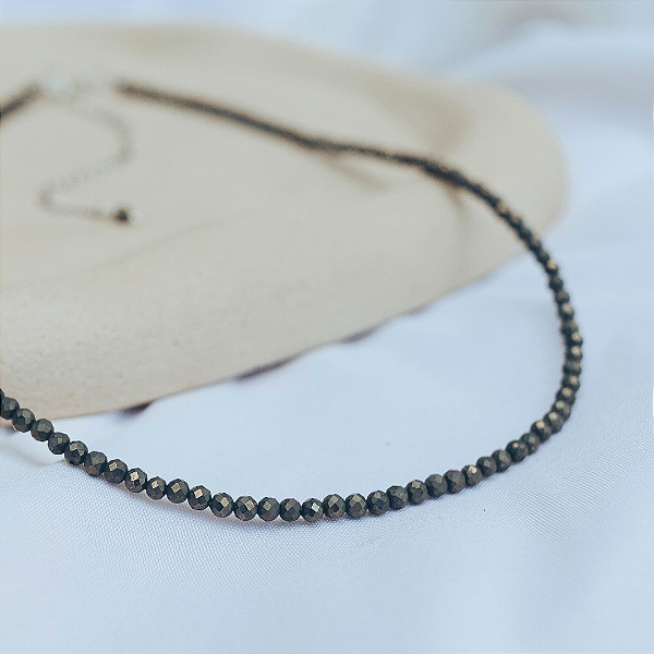 Choker de Pirita facetada 3mm