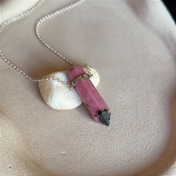 Amuleto Rodonita em prata 925 - 60cm