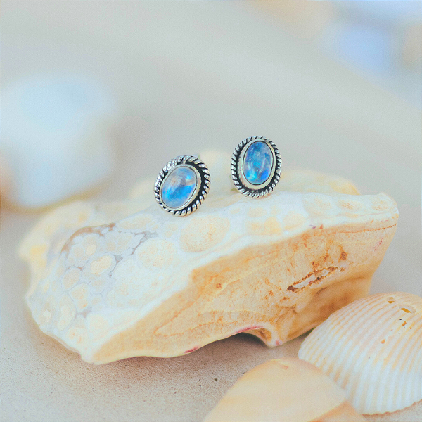 Brinco Pedra da lua oval em prata 925