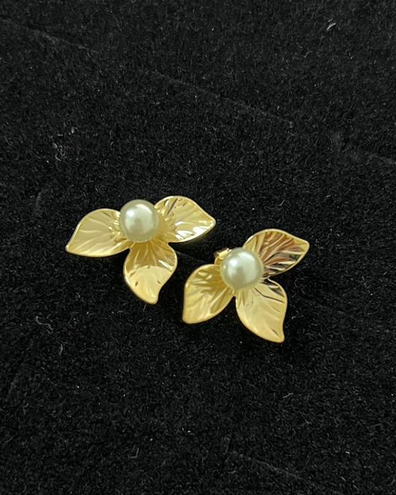 BRINCO DOURADO MEIA FLOR
