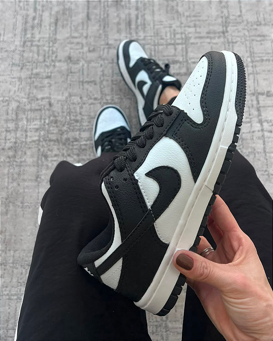 TÊNIS NIKE PRETO/BRANCO