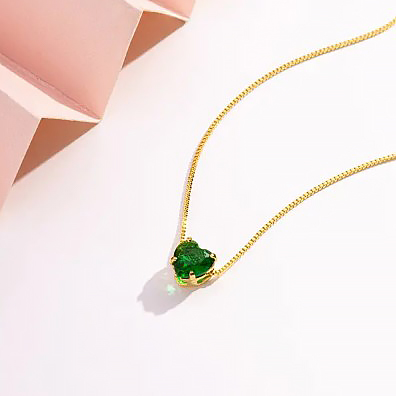 COLAR MINI CORAÇÃO DE ESMERALDA