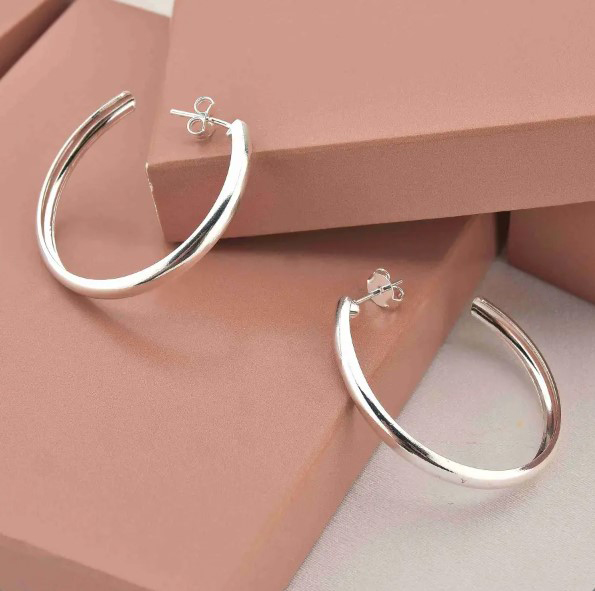 BRINCO DE ARGOLA LISA GRD BANHADO A PRATA