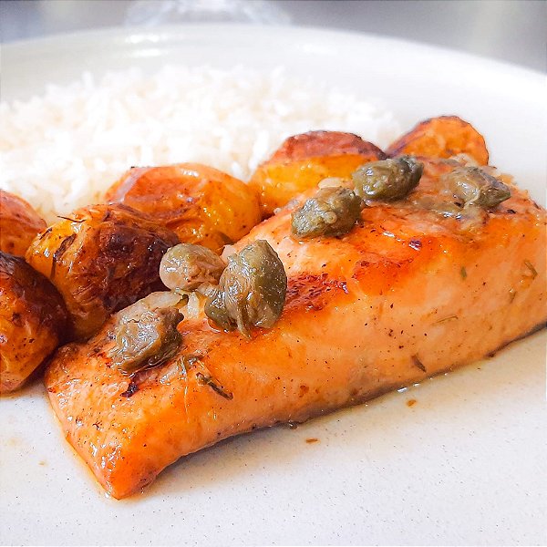 Salmão na Manteiga de Alcaparras + Arroz Branco + Batatas Sauté (340g)