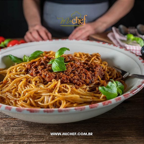 Espaguete ao alho e óleo (200g) + Molho Bolognese (120g)