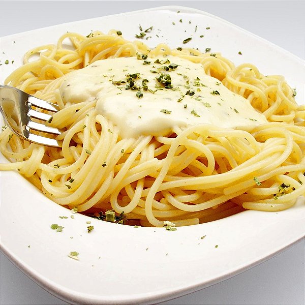 Espaguete ao alho e óleo (200g) + Molho três queijos - Artesanal (80g)