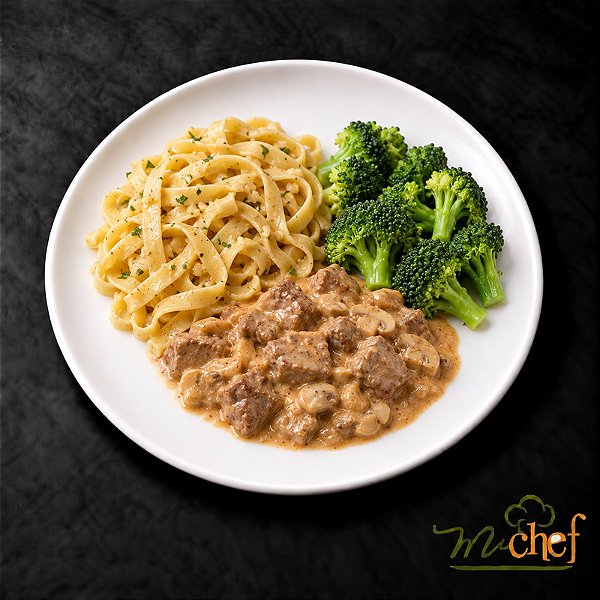 Estrogonofe de Filé Mignon + Fettuccine ao Alho e Óleo + Brócolis (450g) | Embalado a Vácuo