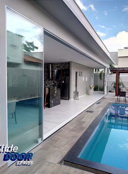 SLIDEDOOR-PORTAS DESLIZANTES VIDROS TEMPERADOS COM CARRINHOS PARA GRANDES VÃOS