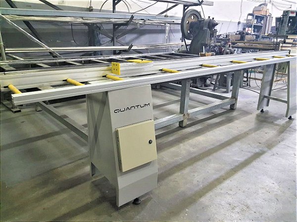 BANCADA QU-4000 DE CARGA  E DESCARGA AUTOMATICA PERFIL DE ALUMINIO 4,00 ML