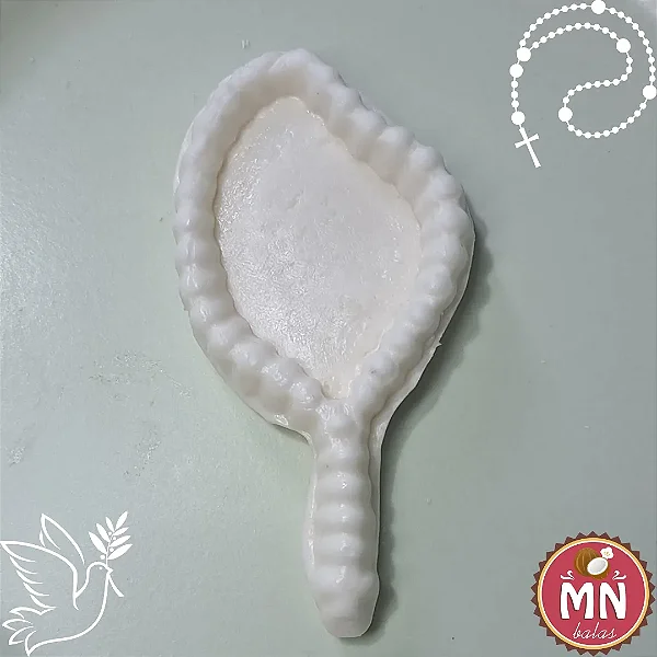 Kit com 50 balas de coco de terço para batizado