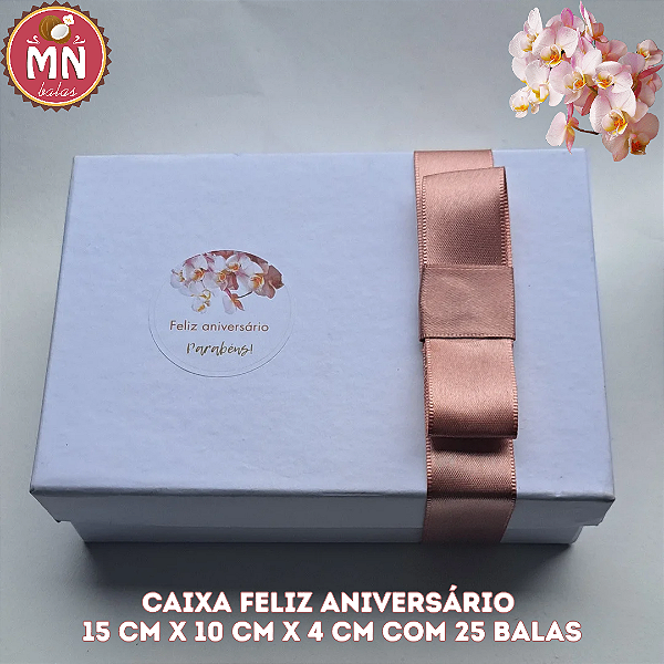 Caixa Feliz Aniversário 15 cm x 10 cm x 4 cm com 25 balas tradicionais sem recheio