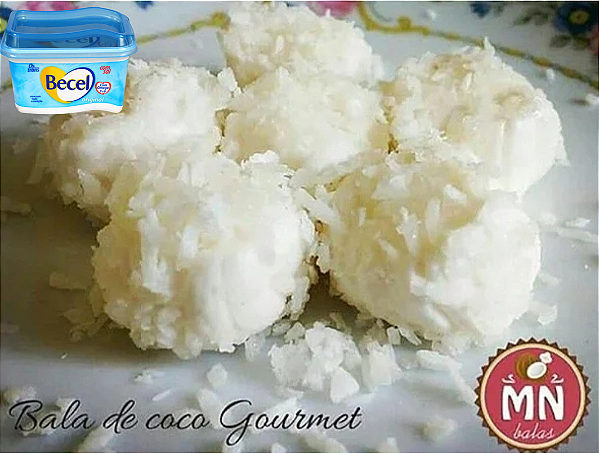 100 g da tradicional gourmet vegana sem lactose untada com becel azul ou bala gelada (tem leve cobertura de coco ralado e leite coco) com 15 a 20 balas no tamanho normal.