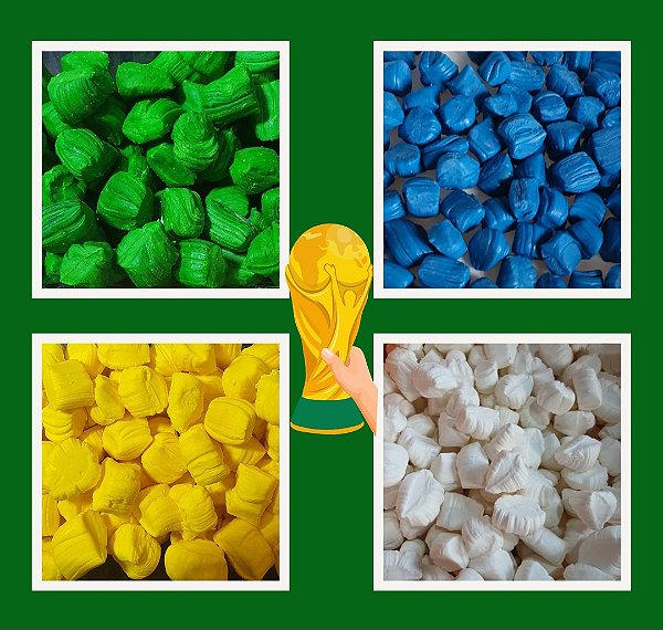 1 kg dividido em 4 cores do Brasil para a Copa do Mundo, bala de coco tradicional, tipo comum, sem recheio, com 150 balas.