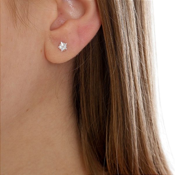 Brinco Em Prata 925 Zircônia Estrela 4mm