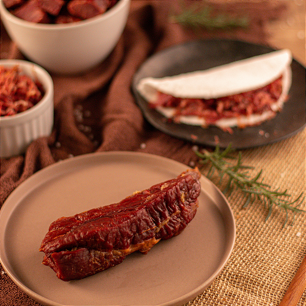 CARNE SECA ARTESANAL DEFUMADA PEÇA 800G
