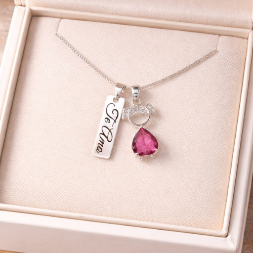 Colar Filha com pedra rosa + plaquinha Te amo