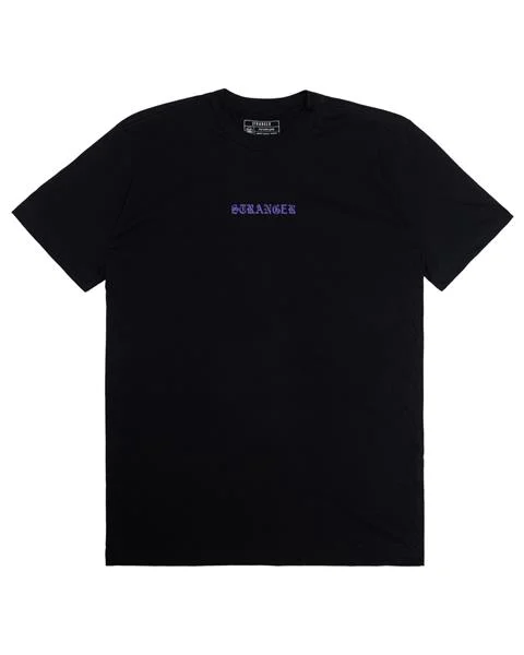 Camiseta Stranger Vertical Purple (Preta)