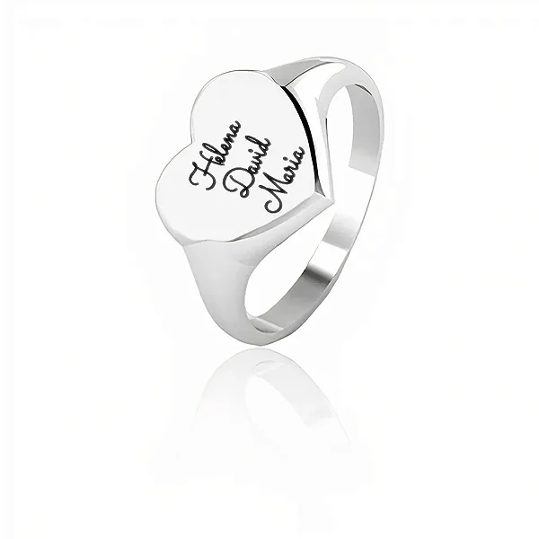Anel feminino personalizado com nomes no coração - PRATA 925