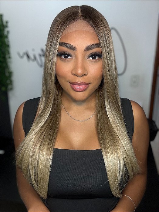 Lace Front Sarah Loira
