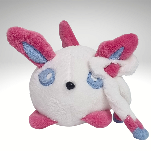 Sylveon - Pelúcia em Velboa
