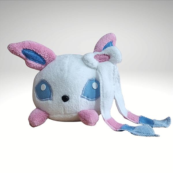 Sylveon - Pelúcia em Velboa