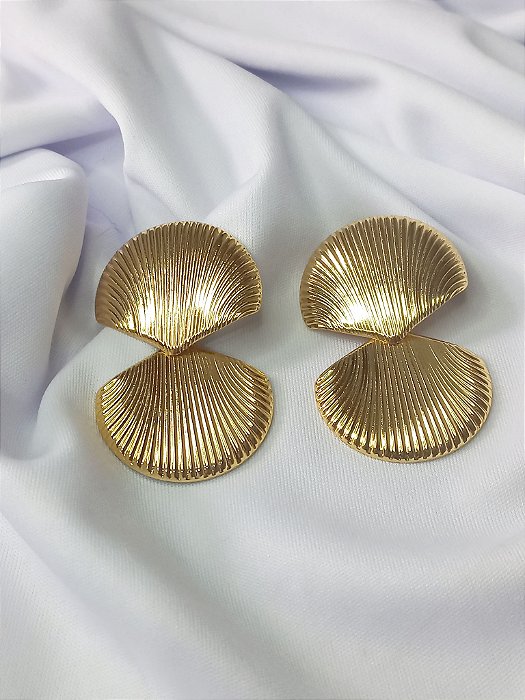 Brinco Grande 2 Conchas (56MM) - Ouro 18K