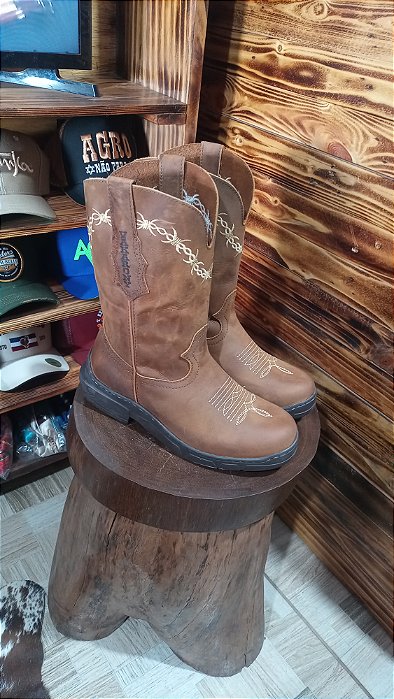 Bota tenis marca vakarony