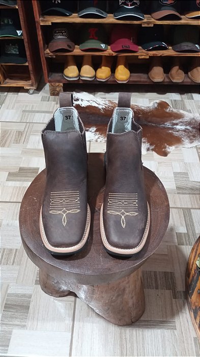 Bota cano curto