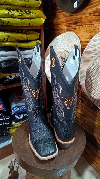 Bota para montaria em touros