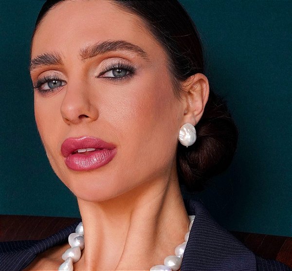 BRINCO PÉROLA BARROCA