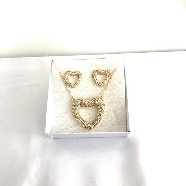 Conjunto Coração Gargantilha e Brincos Semijóias