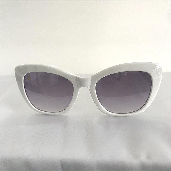 Solar Feminino Branco Yves Andrei