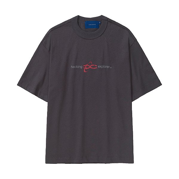 Camiseta Quadro Creations Hacking Activities Boxy Dark Grey