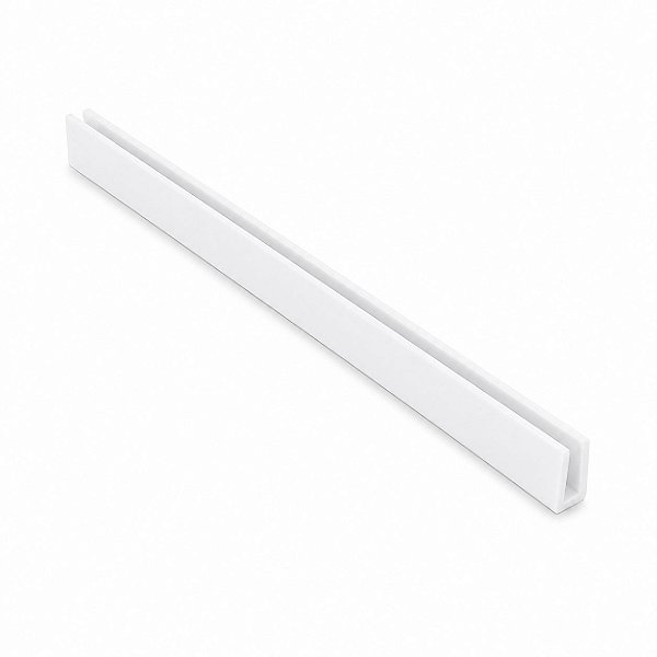 Perfil plástico U 10x5 mm: proteção e acabamento para placas e PDV