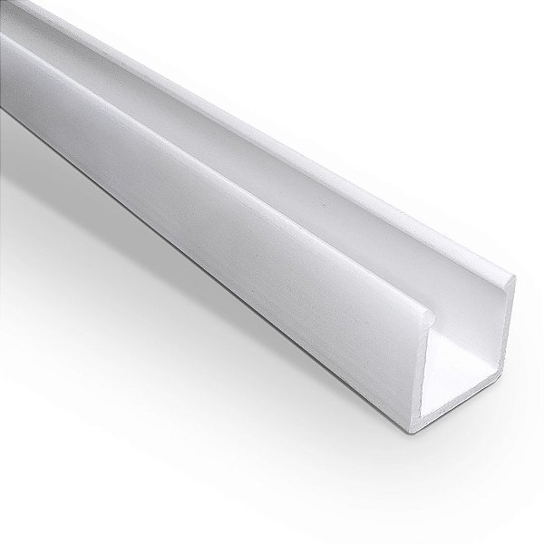 Perfil plástico U 12 x 12 mm em PS ou PVC