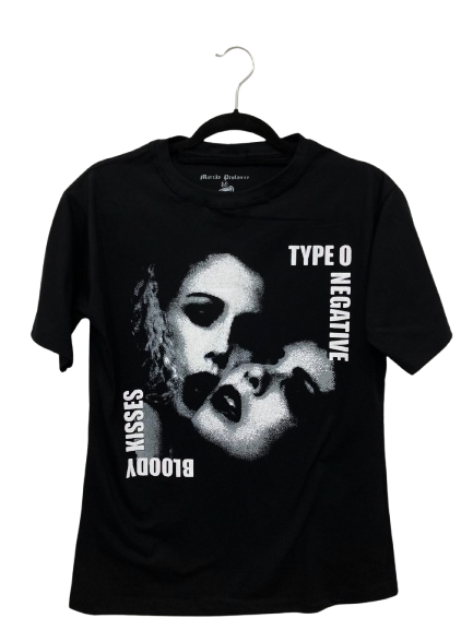 Camiseta Type o Negative - Bloody Kisses