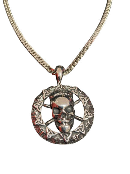 Colar de Caveira Viking e Símbolos Tribais – Aço Inoxidável
