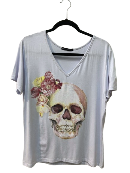 Camiseta Feminina Branca Caveira com Flores.